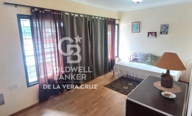 Casa 3 dormitorios en Colastiné, quincho, pileta y amplio terreno