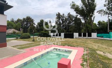 Casa 3 dormitorios en Colastiné, quincho, pileta y amplio terreno