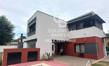 Casa 3 dormitorios en Colastiné, quincho, pileta y amplio terreno