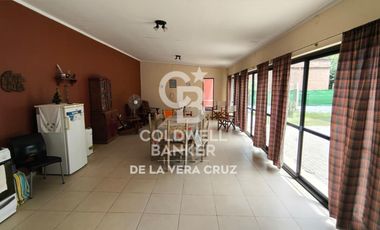Casa 3 dormitorios en Colastiné, quincho, pileta y amplio terreno