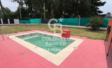 Casa 3 dormitorios en Colastiné, quincho, pileta y amplio terreno