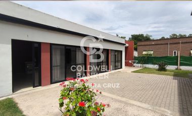 Casa 3 dormitorios en Colastiné, quincho, pileta y amplio terreno