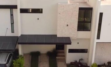 CASA EN VENTA ZURIA RESIDENCIAL-ZAPOTLANEJO