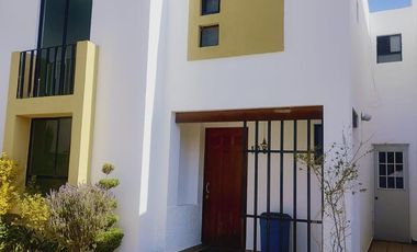 CASA CON AMPLIACION  EN VENTA BOSQUES DE ICA ZINACANTEPEC