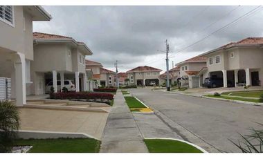 ALQUILER CASA RESIDENCIAL  CIUDAD DEL SOL ALBADER 1 COLÓN VV