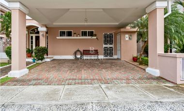 VENTA DE CASA EN ALTOS DEL COUNTRY, SAN MIGUELITO (2)