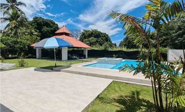 VENTA CASA DE PLAYA EN CORONADO MODERNA CON PISCINA Y JACUZZI