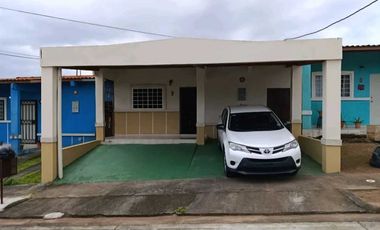 VENTA CASA EN VILLAS DE LAGO EMPERADOR