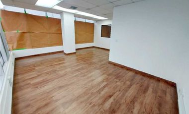 VENTA Y ALQUILER OFICINA 78m2 CON A/A EN OBARRIO A PASOS DE VIA ESPAÑA