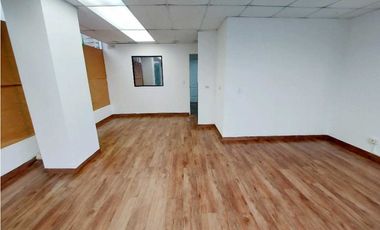 VENTA Y ALQUILER OFICINA 78m2 CON A/A EN OBARRIO A PASOS DE VIA ESPAÑA