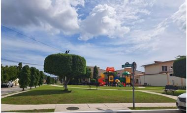 VENTA CASA VILLA LUCRE 180 MT2