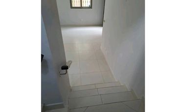 ALQUILO CASA PANAMA PACIFICO WOODLANS CON LINEA BLANCA 4 PANELES SOLAR