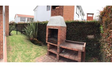 ARRIENDO CASA EN CONJUNTO CERRADO COTA  $ 4.800.000