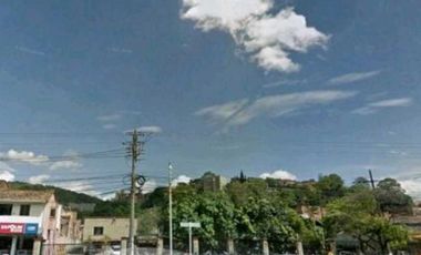 VENTA DE LOTE BODEGA EN GUAYABAL.