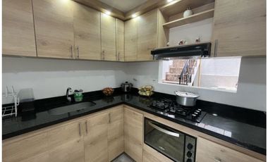 CASA REMODELADA EN UNIDAD ABIERTA EN SAN ANTONIO DE PRADO SECTOR UBA