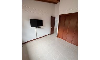 CASA EN ARRIENDO SECTOR LOMA DEL CHOCHO - ENVIGADO