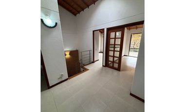 CASA EN ARRIENDO SECTOR LOMA DEL CHOCHO - ENVIGADO