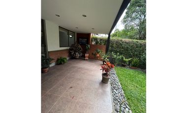 CASA EN ARRIENDO SECTOR LOMA DEL CHOCHO - ENVIGADO