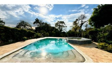 Finca campestre en venta con piscina - La Buitrera Palmira Valle