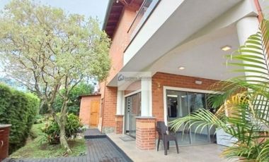 Casa en renta en Sabaneta sector Las Lomitas