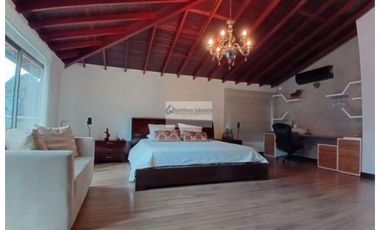 Casa en renta en Sabaneta sector Las Lomitas