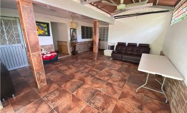 SE VENDE CASA FINCA EN PALERMO