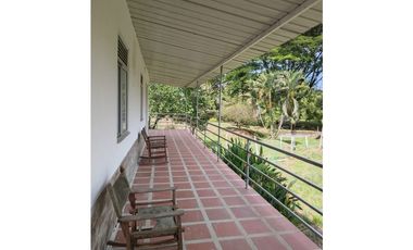 SE VENDE CASA FINCA EN PALERMO