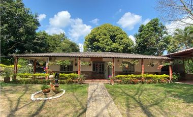 SE VENDE CASA FINCA EN PALERMO