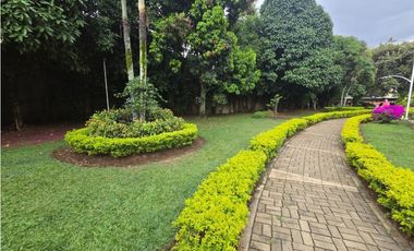 Alquiler de apartamento amoblado sur de Cali. Ciudad jardín