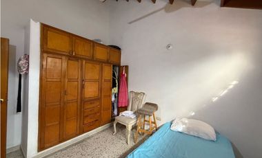 Arriendo casa comercial de esquina en El Prado - SMR