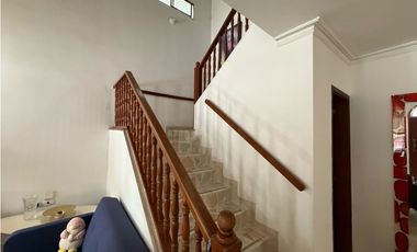 Arriendo casa comercial de esquina en El Prado - SMR