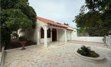 Arriendo casa comercial de esquina en El Prado - SMR