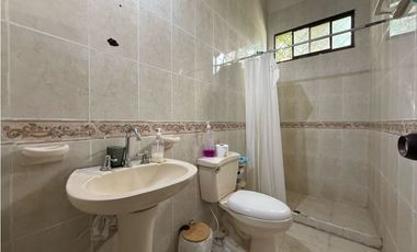 Arriendo casa comercial de esquina en El Prado - SMR