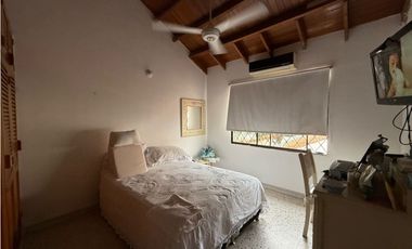 Arriendo casa comercial de esquina en El Prado - SMR