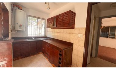 ALQUILER – CASA 3 AMBIENTES | PASO DEL REY CENTRO