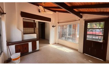 ALQUILER – CASA 3 AMBIENTES | PASO DEL REY CENTRO