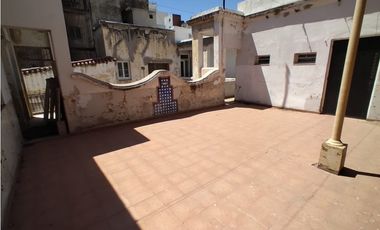 CASONA COLONIAL - REMODELADA  - MAS DE 12 AMBIENTES - PLENO CENTRO