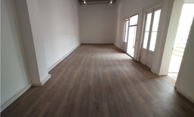 CASONA COLONIAL - REMODELADA  - MAS DE 12 AMBIENTES - PLENO CENTRO