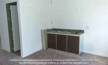 Casa en alquiler con cochera en Carlos Spegazzini Imperdible Excelente ubicación