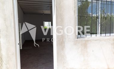 Casa en alquiler c/ cochera en Carlos Spegazzini