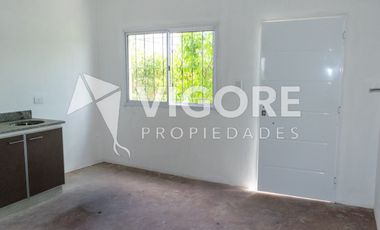 Casa en alquiler c/ cochera en Carlos Spegazzini