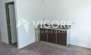 Casa en alquiler c/ cochera en Carlos Spegazzini