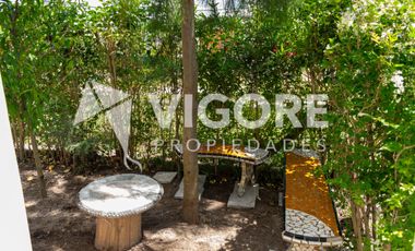 Casa en alquiler c/ cochera en Carlos Spegazzini