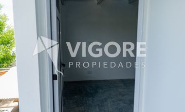 Casa en alquiler c/ cochera en Carlos Spegazzini