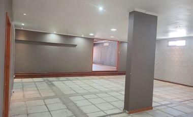 Local Comercial en Arriendo en av. chicureo/ alba 2