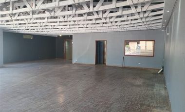 Local Comercial en Arriendo en av. chicureo/ alba 2