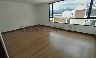 CASA DE VENTA POR ESTRENAR TUMBACO CERCA VIÑA ALTA