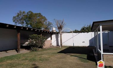 Casa en alquiler c/ cochera en Villa Allende