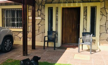 Chalet en venta c/ cochera en Mar de Cobo