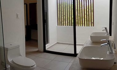 Casa en Venta dentro de Privada con Amenidades, ubicada en Conkal Yucatán